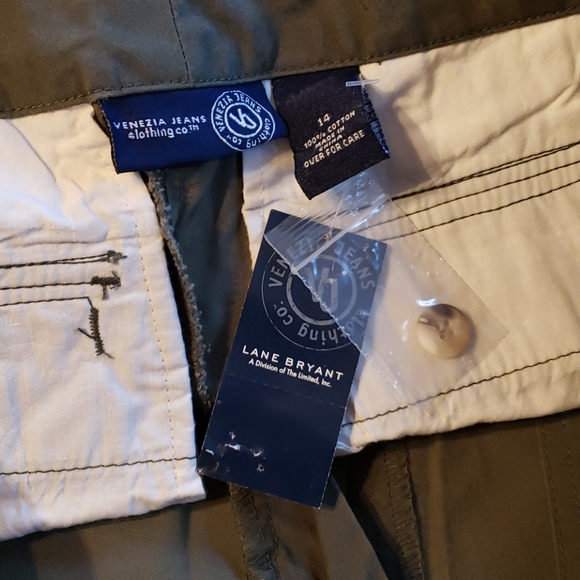 Lane Bryant NWT Flare Leg Pants - Picture 4 of 6